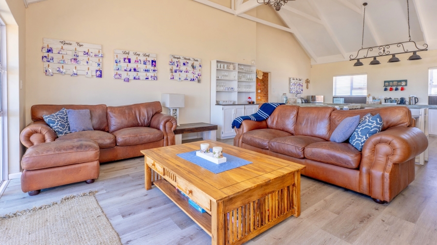 5 Bedroom Property for Sale in Struisbaai Western Cape